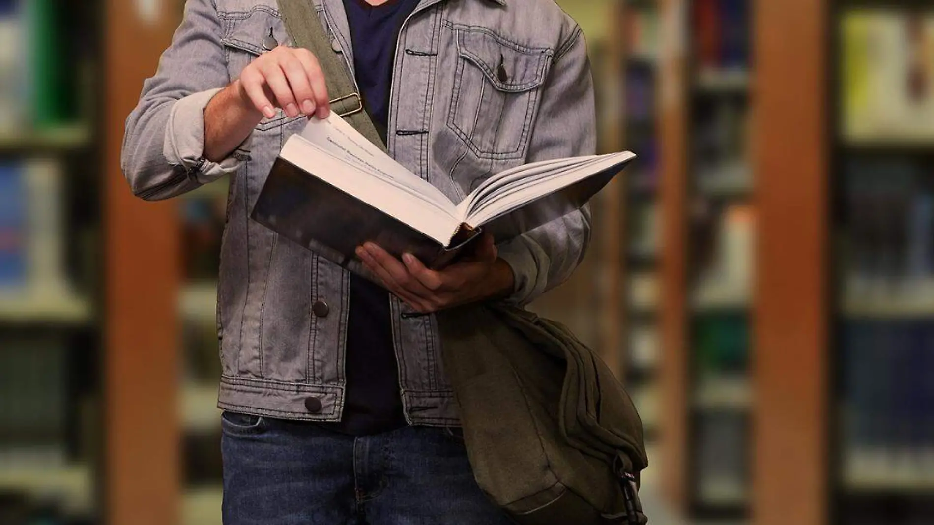 Estudiar una carrera universitaria no sólo implica una serie de aptitudes y habilidades, sino que también trae consigo una serie de gastos